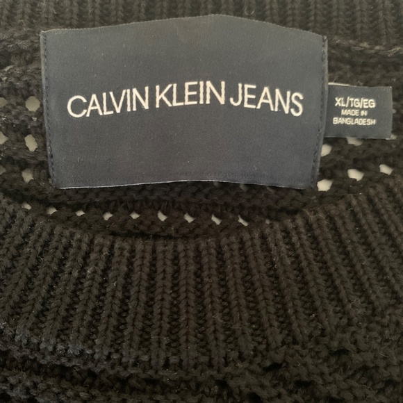 Calvin Klein Jeans Sleeveless Knit Halterneck Sweater Top — Black (US XL) - Picture 3 of 5